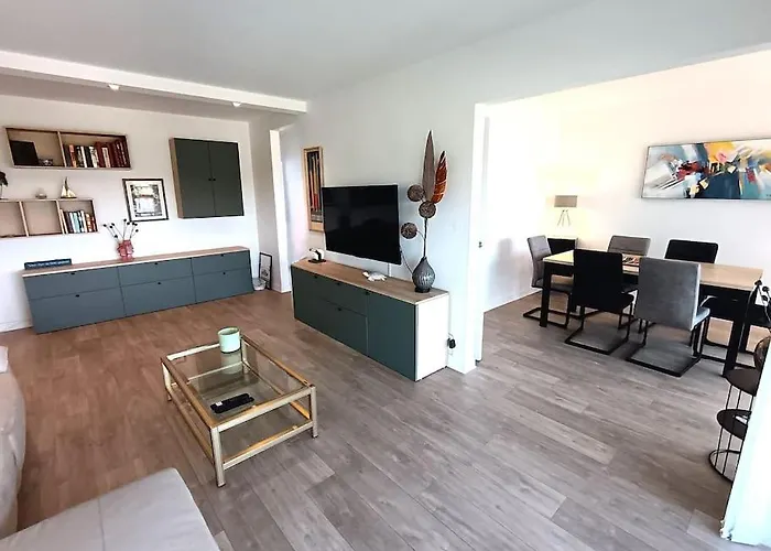 Appartement Spacieux Avec Terrasse En Plein Centre