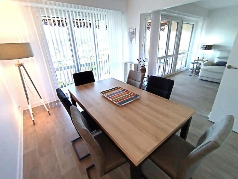 Appartement Spacieux Avec Terrasse En Plein Centre Anglet