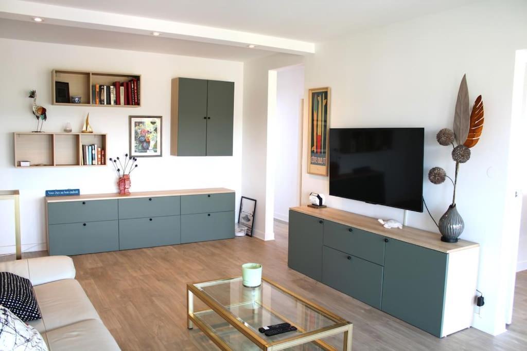 Spacieux Avec Terrasse En Plein Centre Appartement