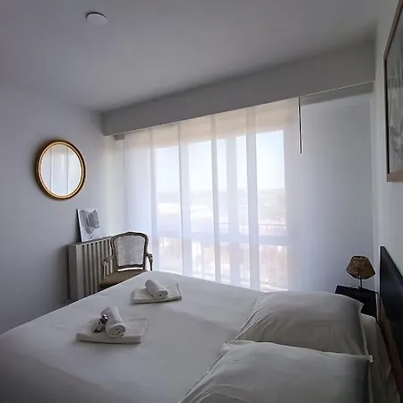 Appartement Spacieux Avec Terrasse En Plein Centre Anglet Extérieur photo