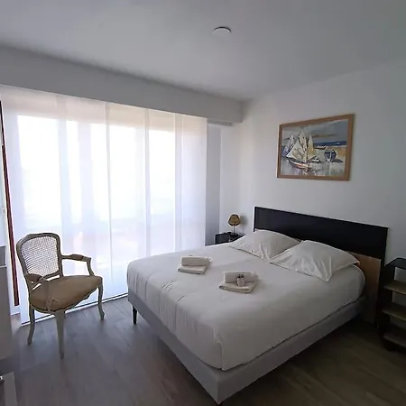 Appartement Spacieux Avec Terrasse En Plein Centre Anglet Extérieur photo